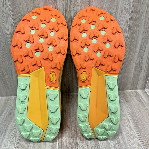 Nike ZoomX Zegama 2 Summit White Laser Orange FD5191-100 Women's Size 10 - Picture 8 of 10